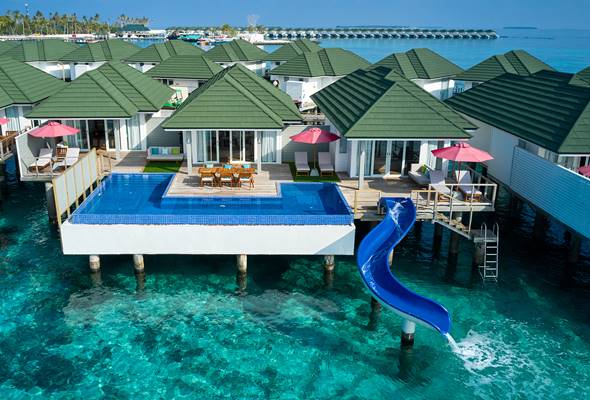Three Bedroom Lagoon Villa With Pool And Slide Exterior 