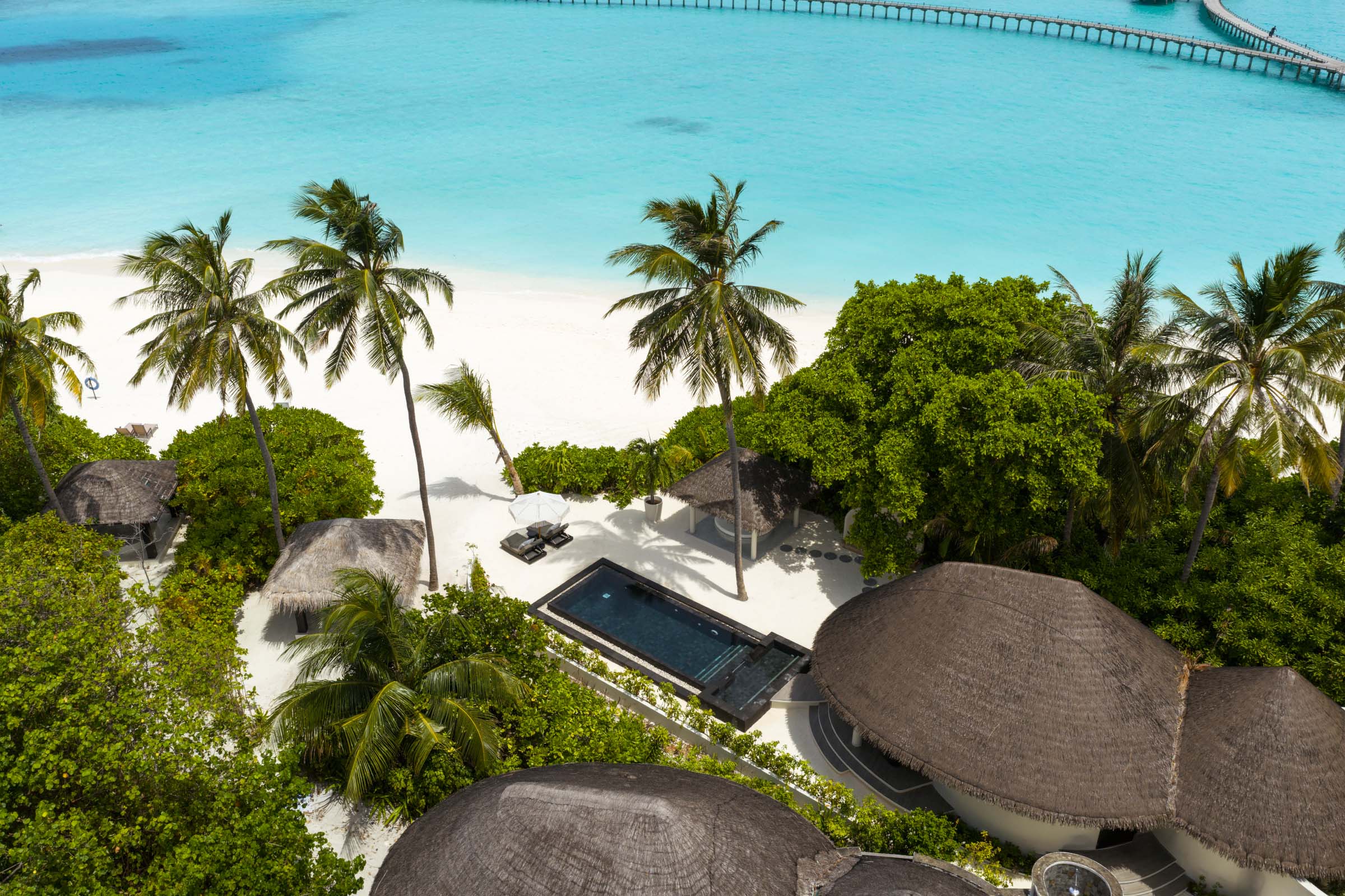 Sunsiyam Irufushi Beach Villa Mockup 1565