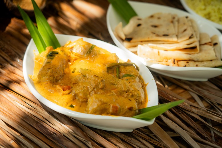 Kandu Kukulhu - cooking at Sun Siyam VIlu reef-2