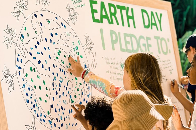 Earth Day pledge at Siyam World
