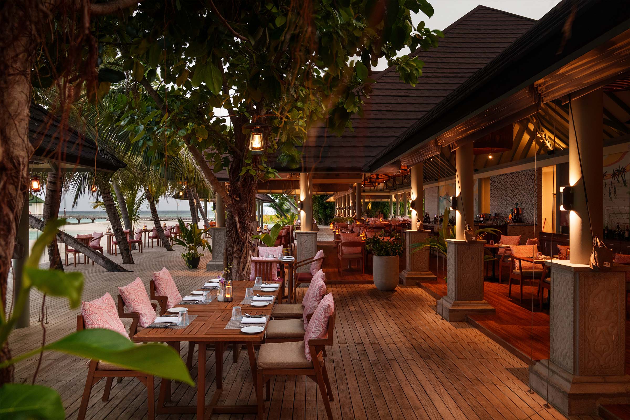 Siyam World Kaage Maldivian Restaurant Dinner Setup