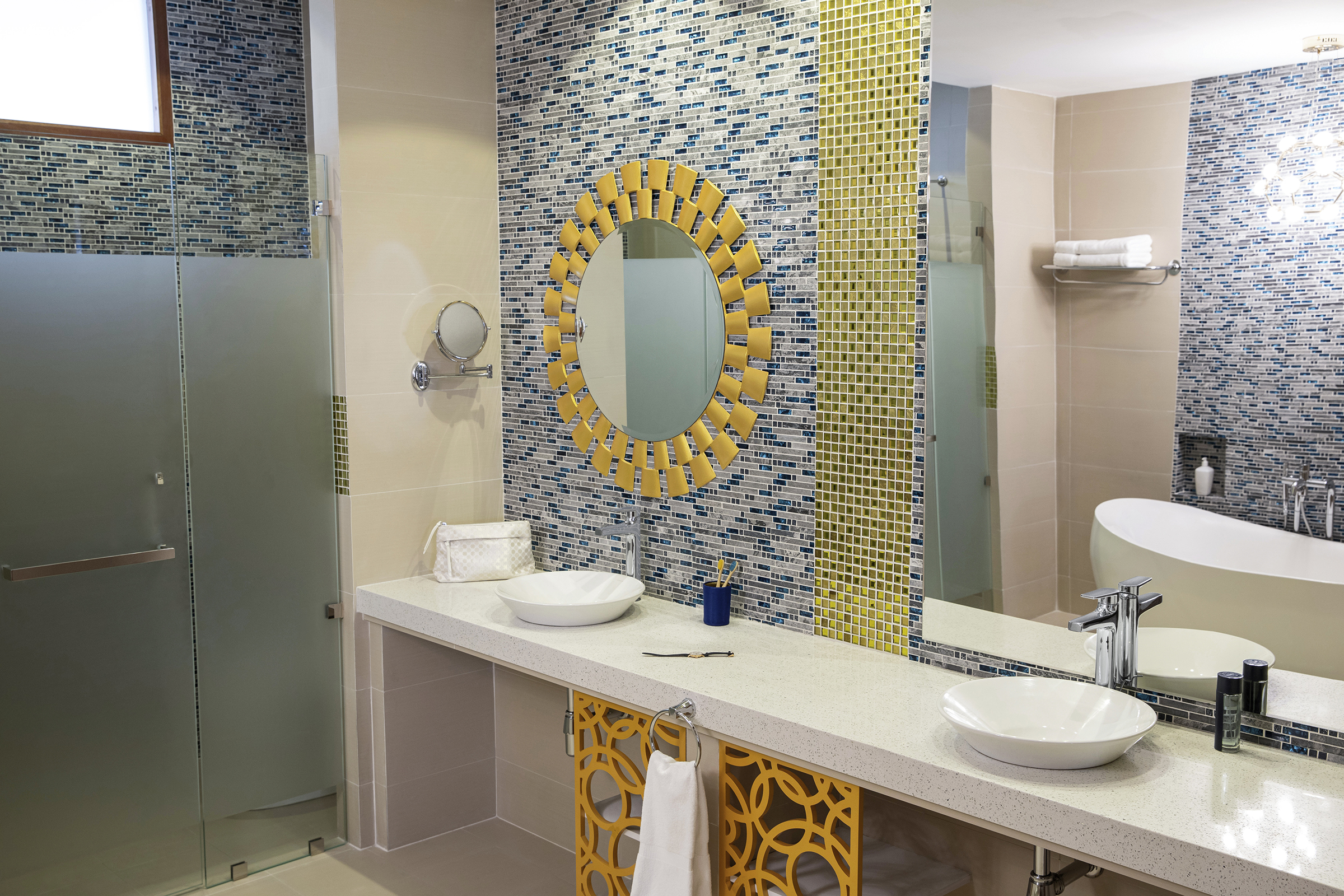 Tb Olhuveliromance Mle Ac 1484578 Romantic Water Villa With Pool Vim2 1633 Bathroom