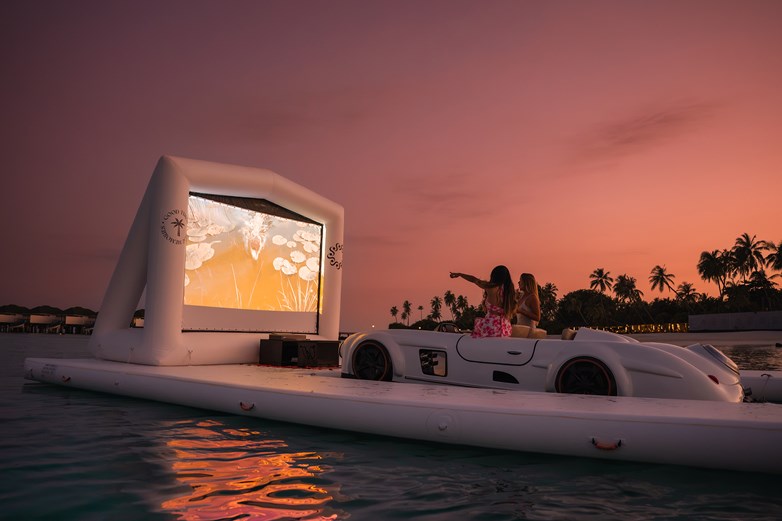 SW Jetcar Cinema