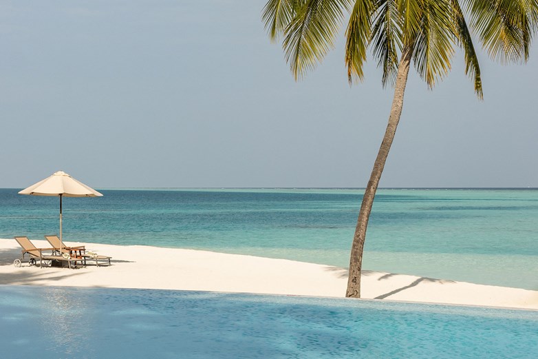 Pool at Sun Siyam Vilu Reef